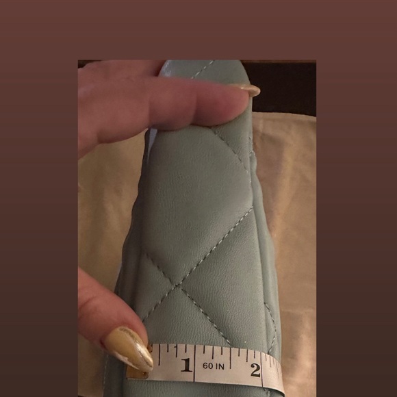 Steve Madden Small Quilted Shoulder Bag in baby blue/green - Picture 4 of 6